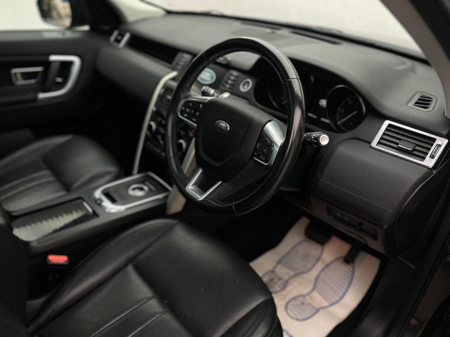 Used Land Rover Discovery Sport 2017 for sale - 76744162: Photo 69