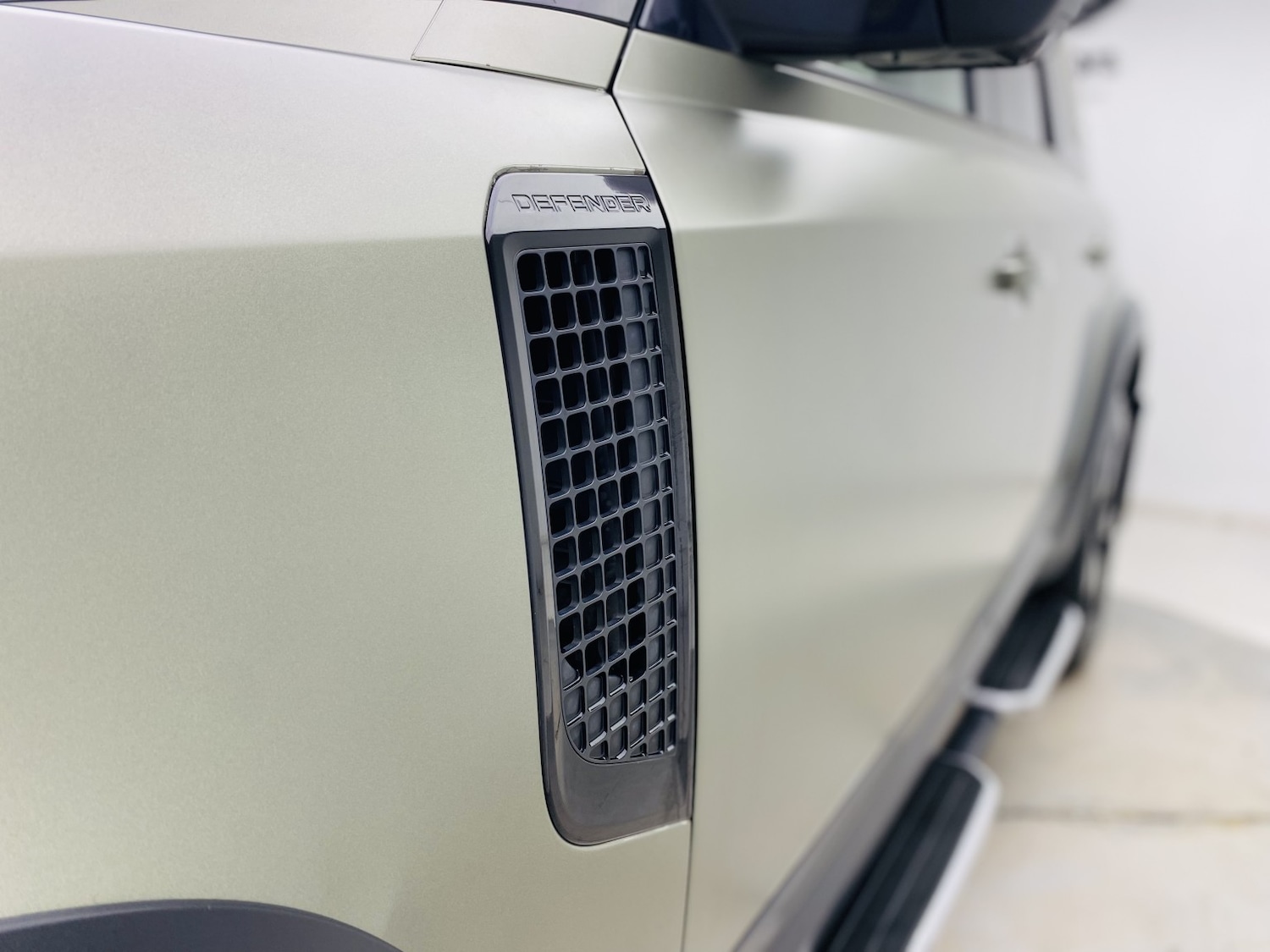 Used Land Rover Defender 110 2020 for sale - 76769804: Photo 26