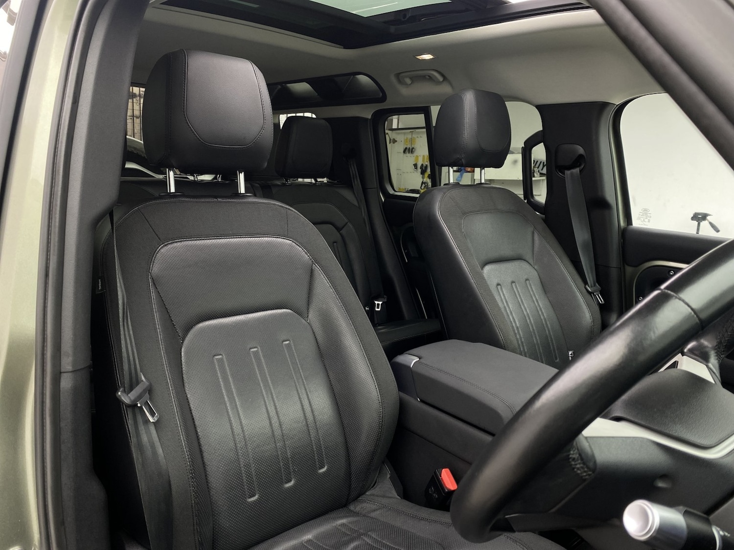 Used Land Rover Defender 110 2020 for sale - 76769804: Photo 45