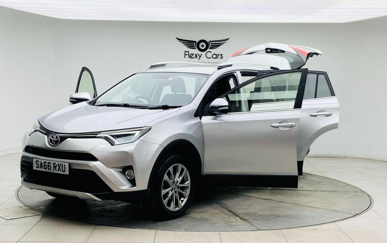 Used Toyota RAV4 2016 for sale - 76744184: Photo 12