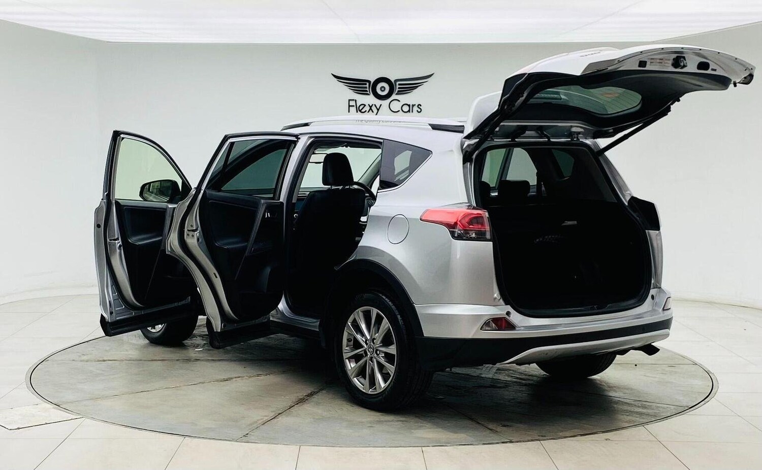 Used Toyota RAV4 2016 for sale - 76744184: Photo 14