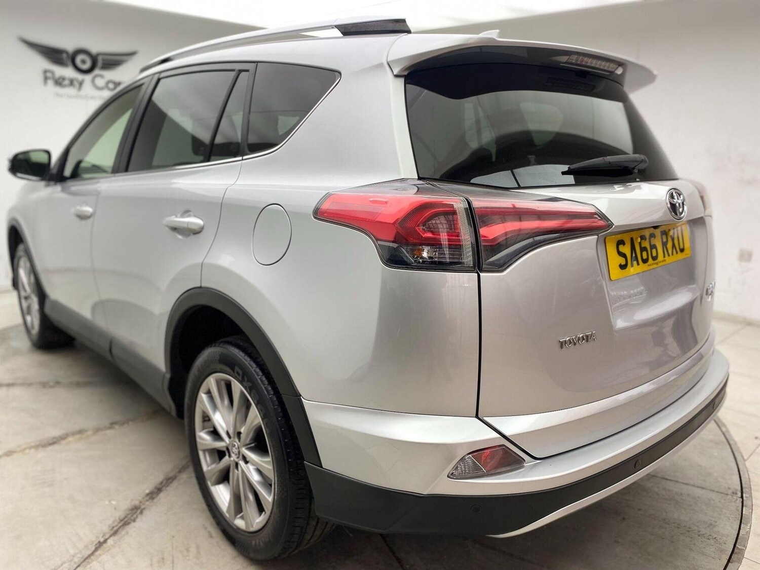 Used Toyota RAV4 2016 for sale - 76744184: Photo 15