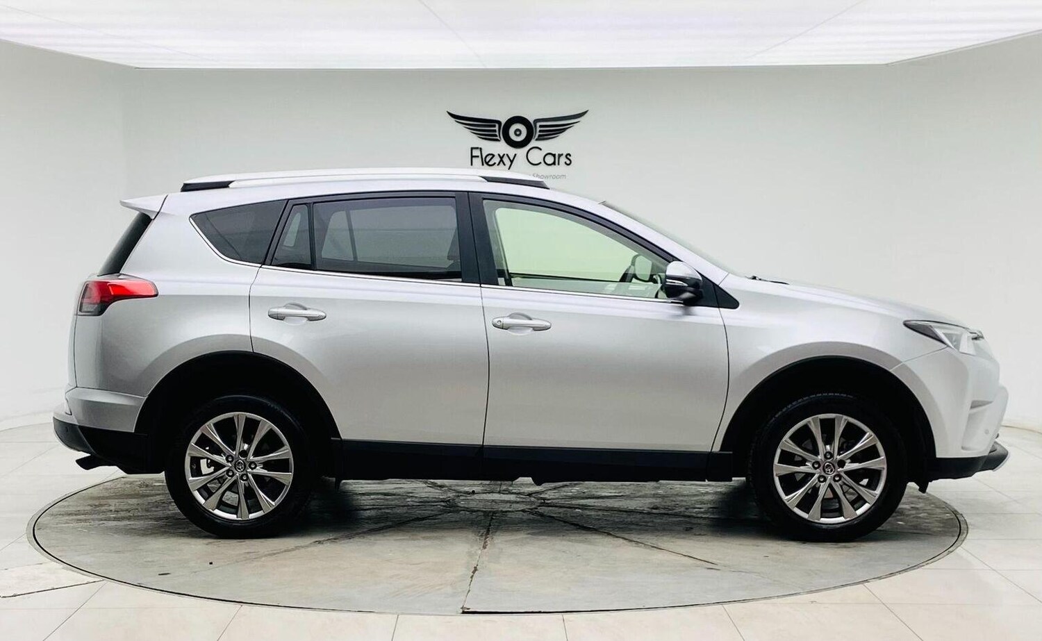 Used Toyota RAV4 2016 for sale - 76744184: Photo 21