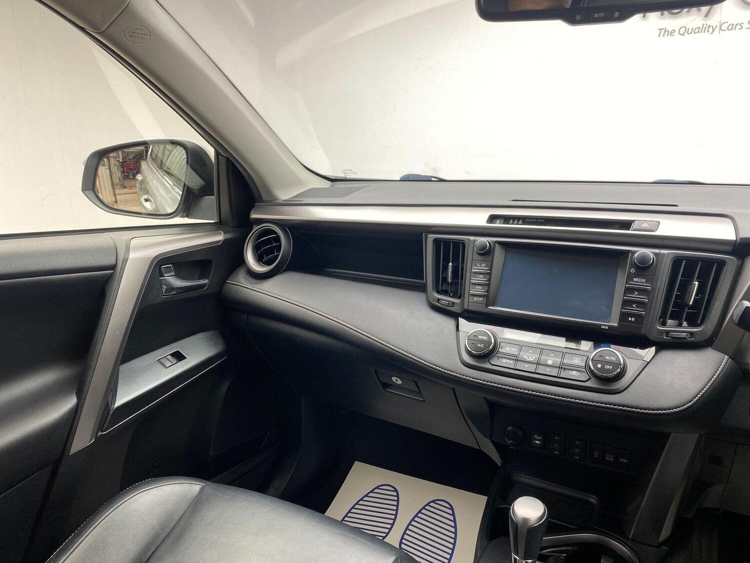 Used Toyota RAV4 2016 for sale - 76744184: Photo 27