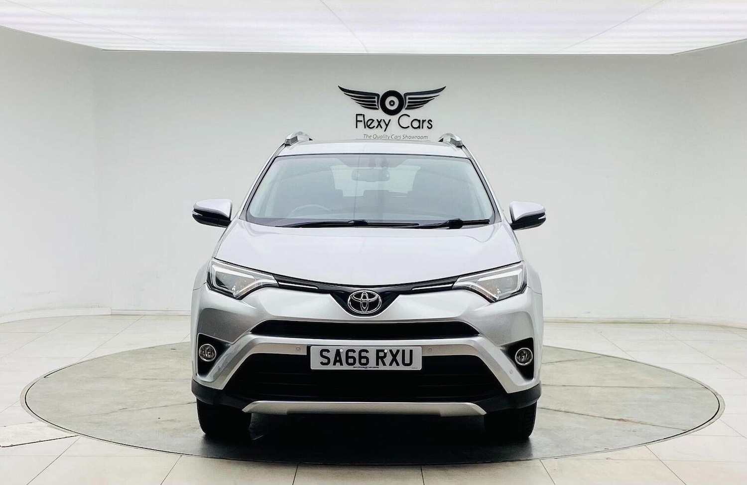 Used Toyota RAV4 2016 for sale - 76744184: Photo 3