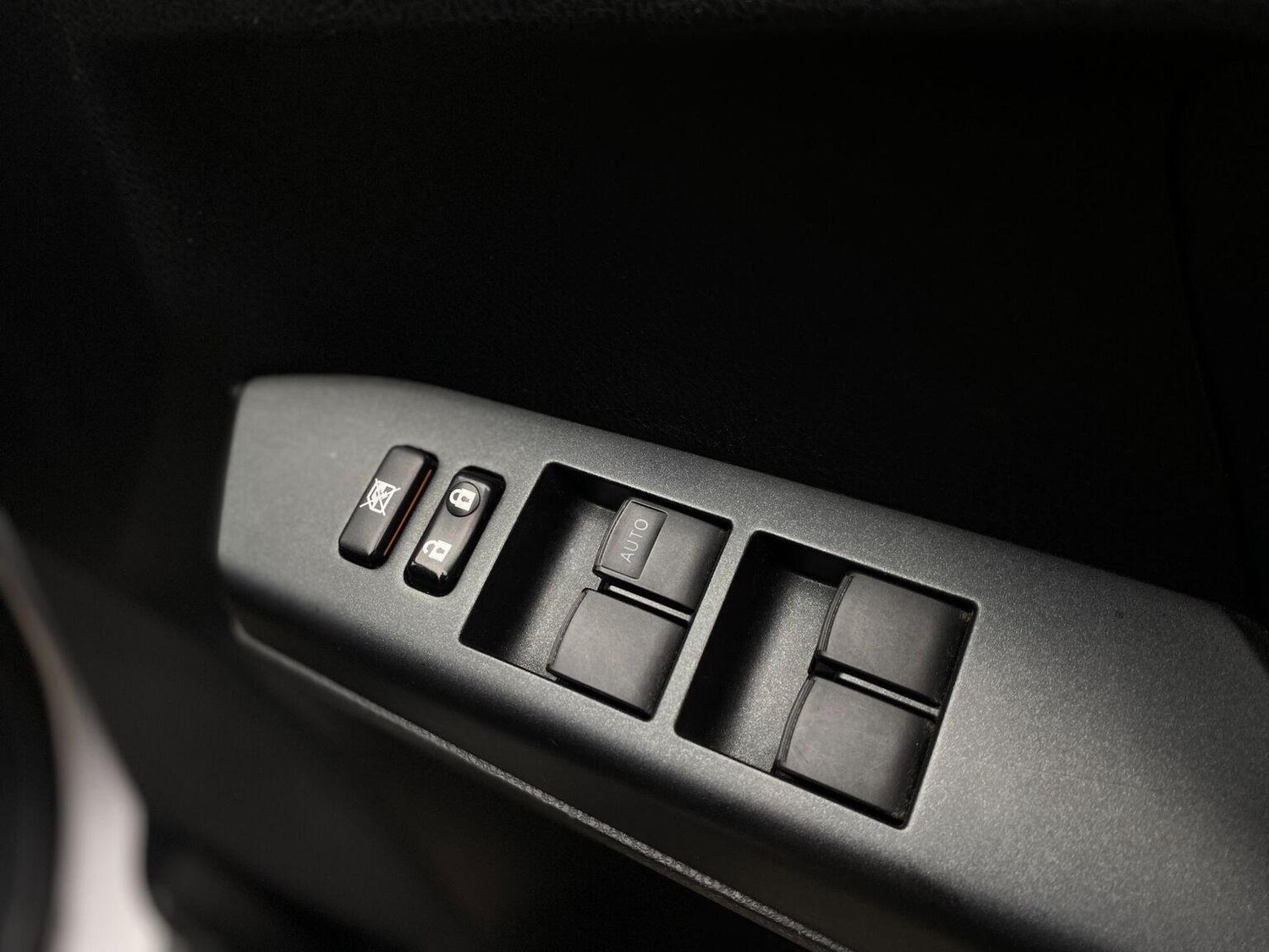 Used Toyota RAV4 2016 for sale - 76744184: Photo 38