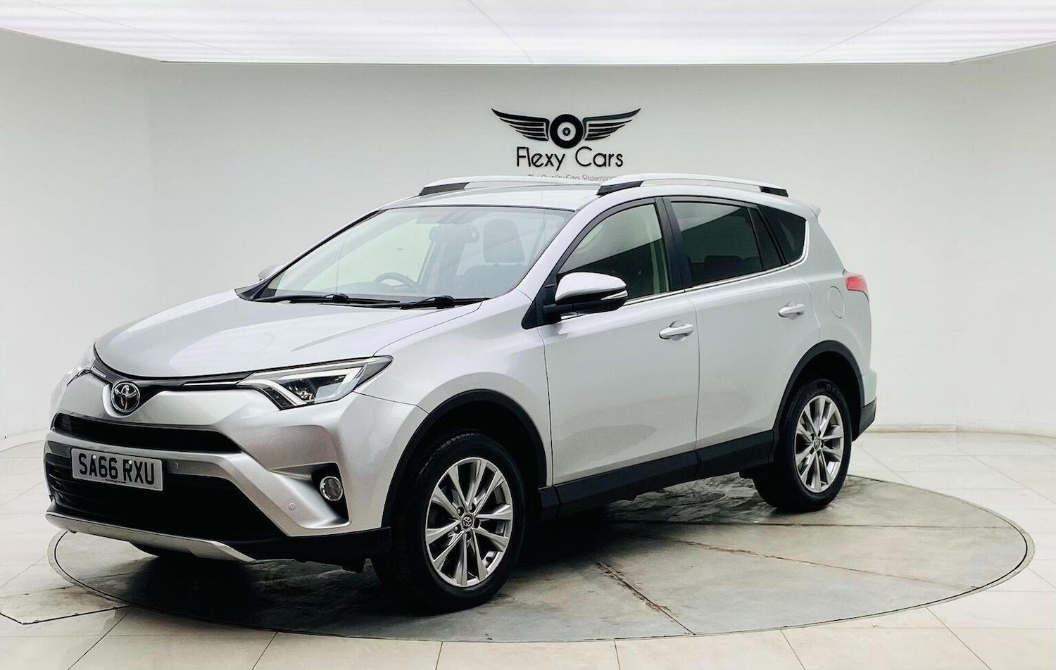 Used Toyota RAV4 2016 for sale - 76744184: Photo 4
