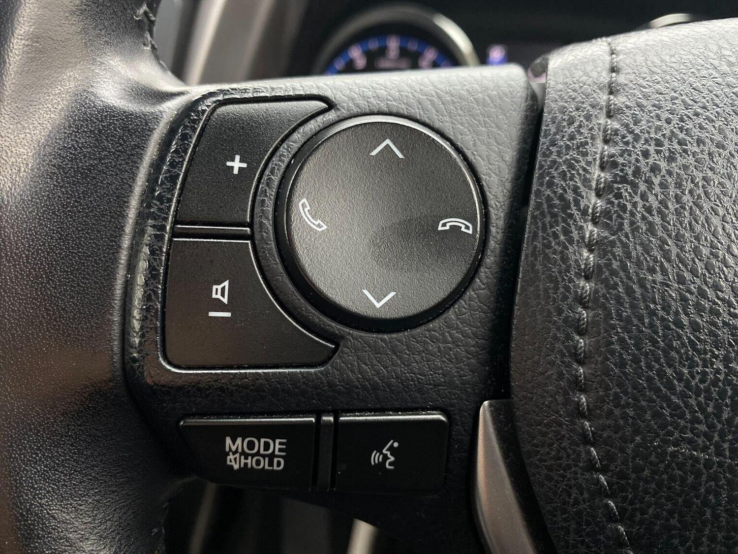 Used Toyota RAV4 2016 for sale - 76744184: Photo 41