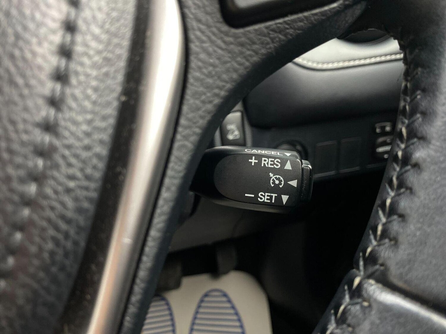 Used Toyota RAV4 2016 for sale - 76744184: Photo 43