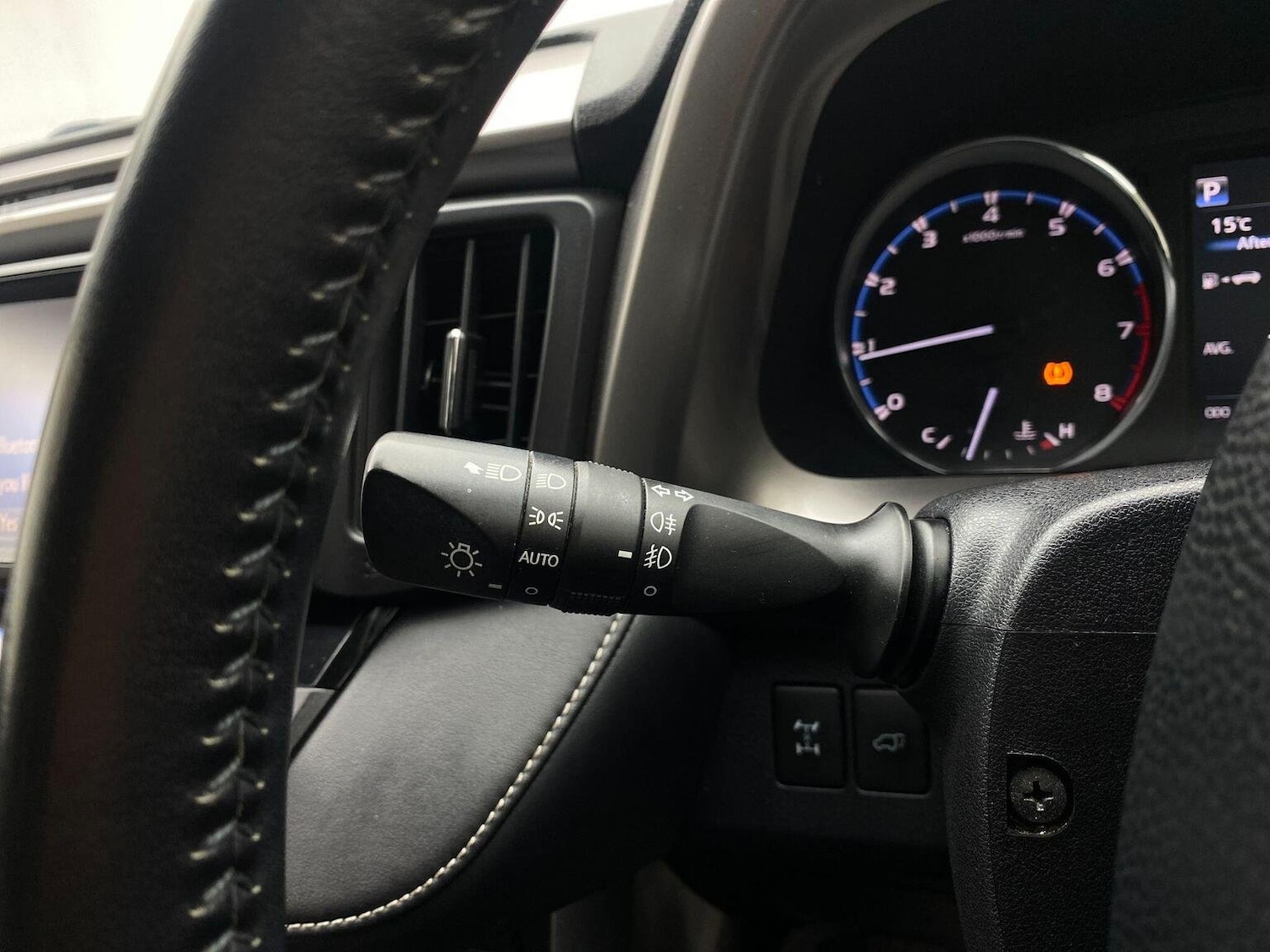 Used Toyota RAV4 2016 for sale - 76744184: Photo 44