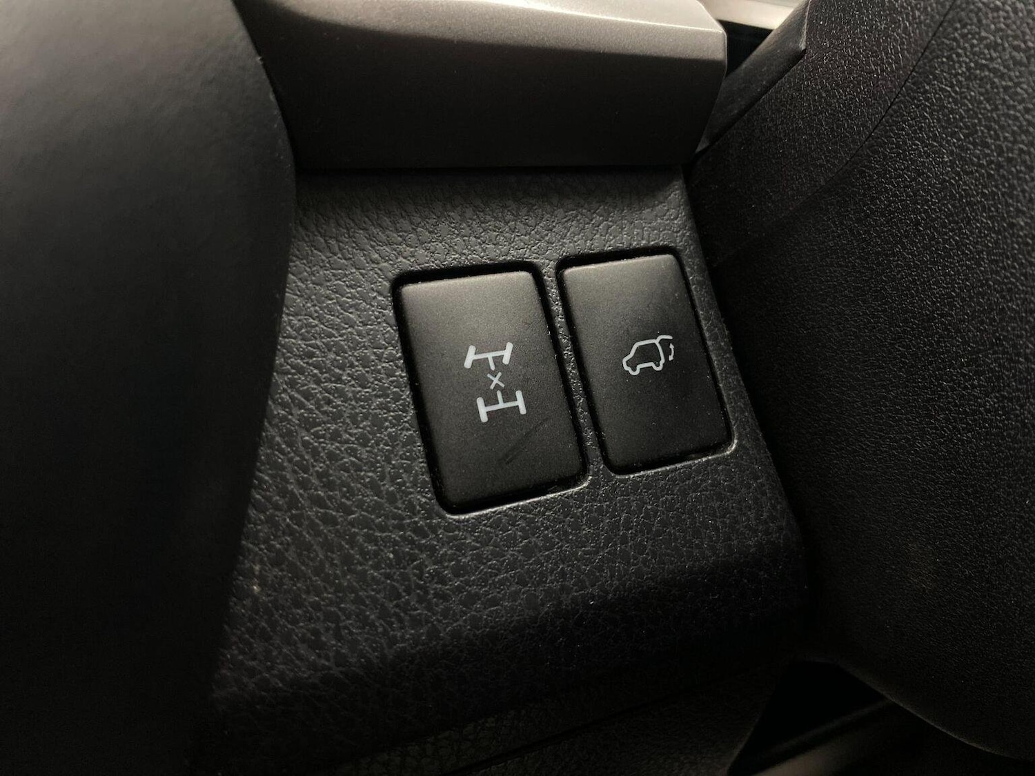 Used Toyota RAV4 2016 for sale - 76744184: Photo 45