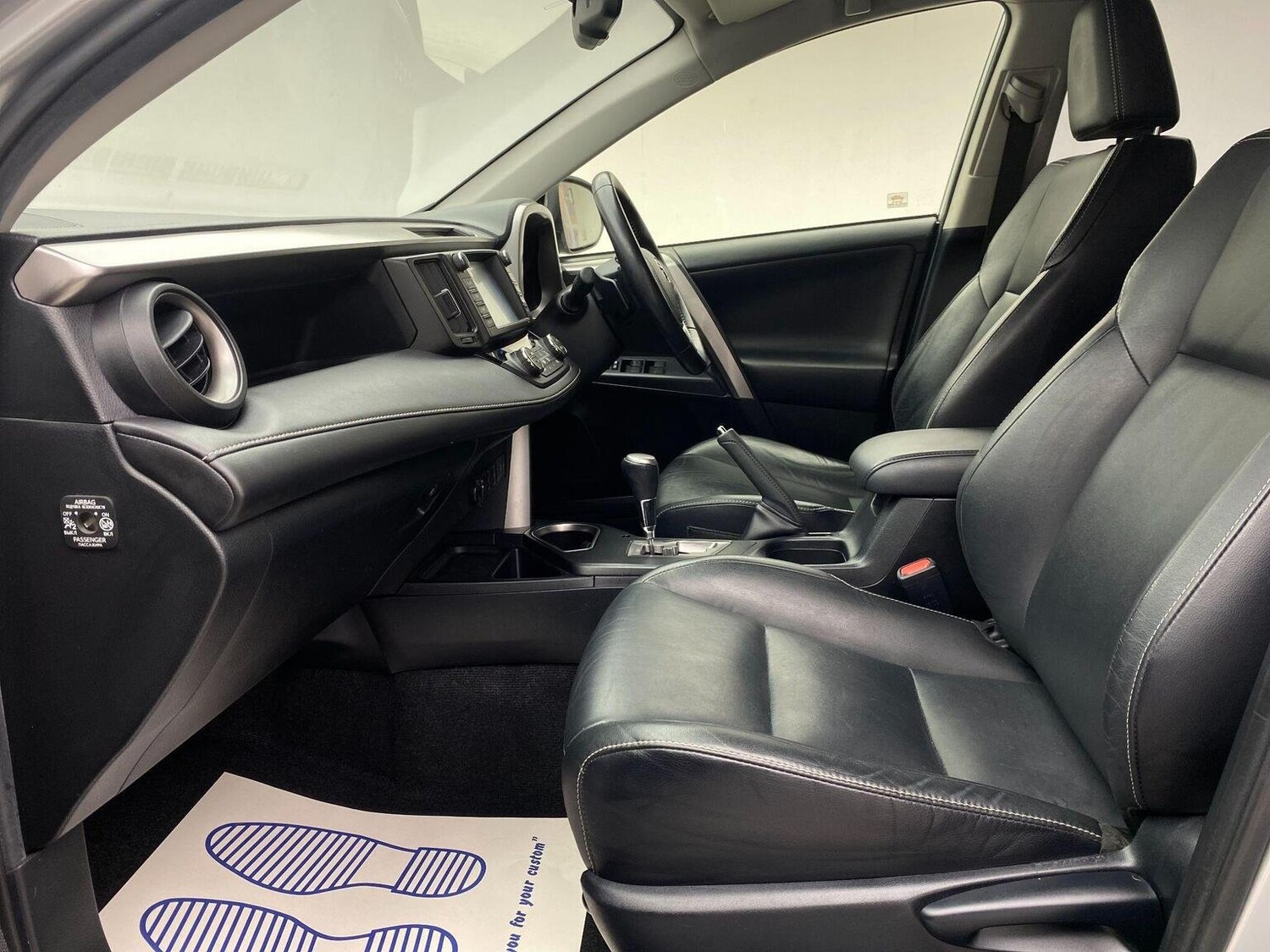 Used Toyota RAV4 2016 for sale - 76744184: Photo 58