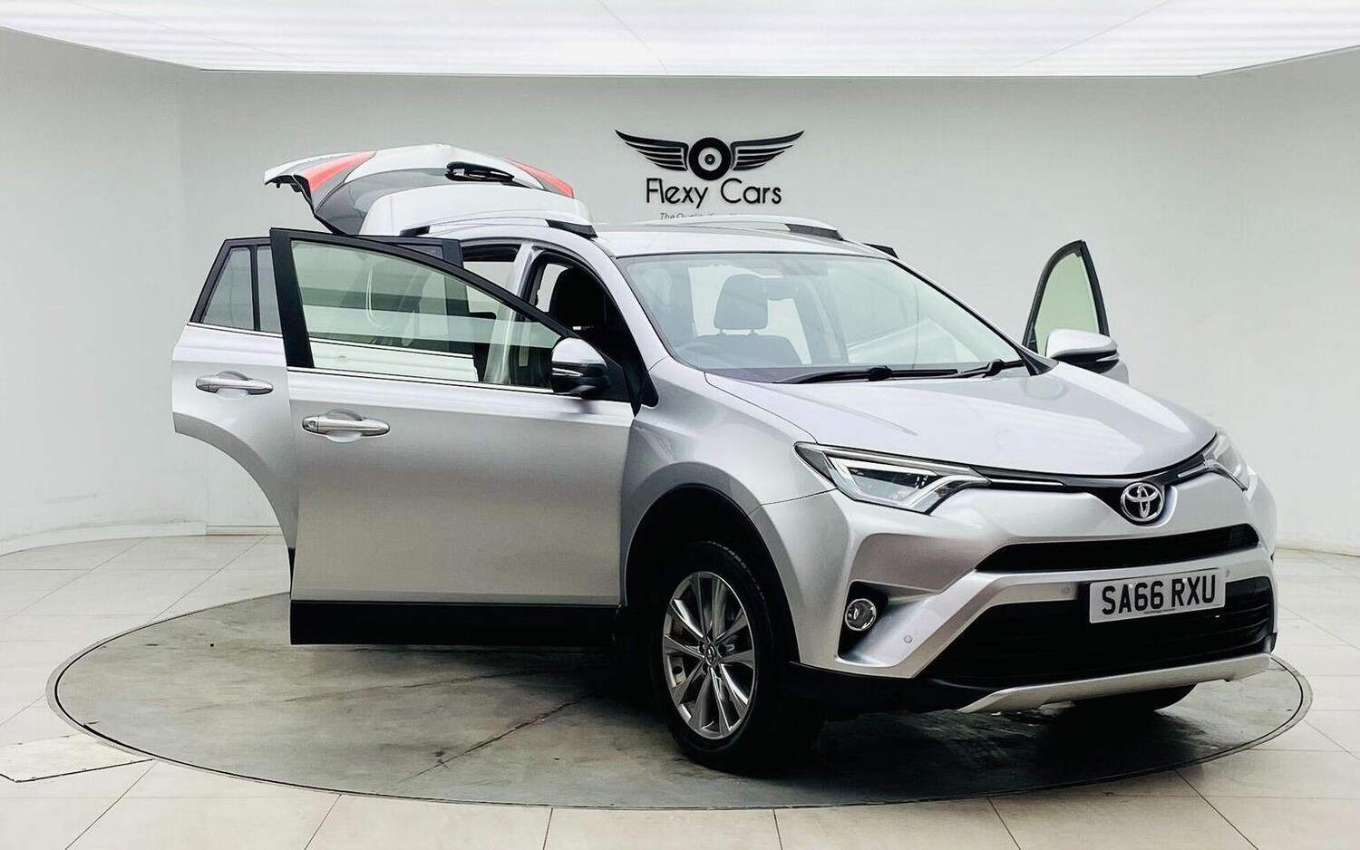 Used Toyota RAV4 2016 for sale - 76744184: Photo 6