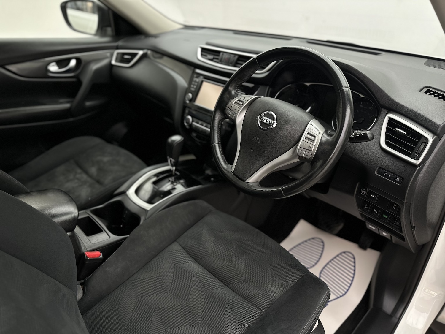 Used Nissan X-Trail 2016 for sale - 76769818: Photo 2