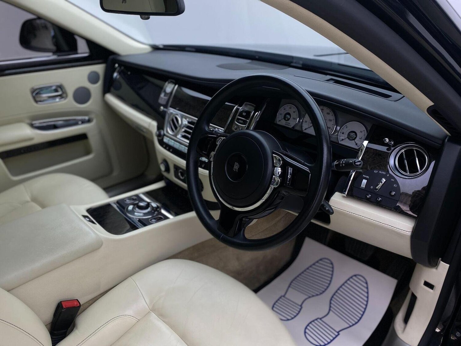 Used Rolls-Royce Ghost 2013 for sale - 76744161: Photo 27