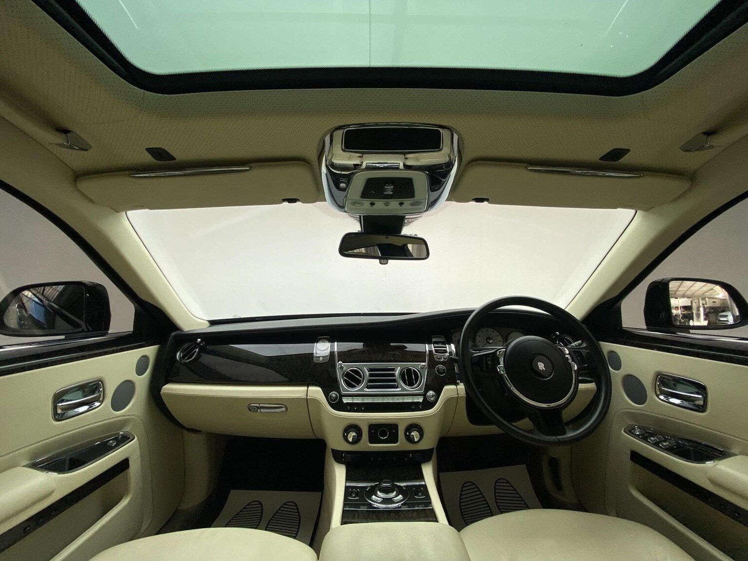 Used Rolls-Royce Ghost 2013 for sale - 76744161: Photo 31