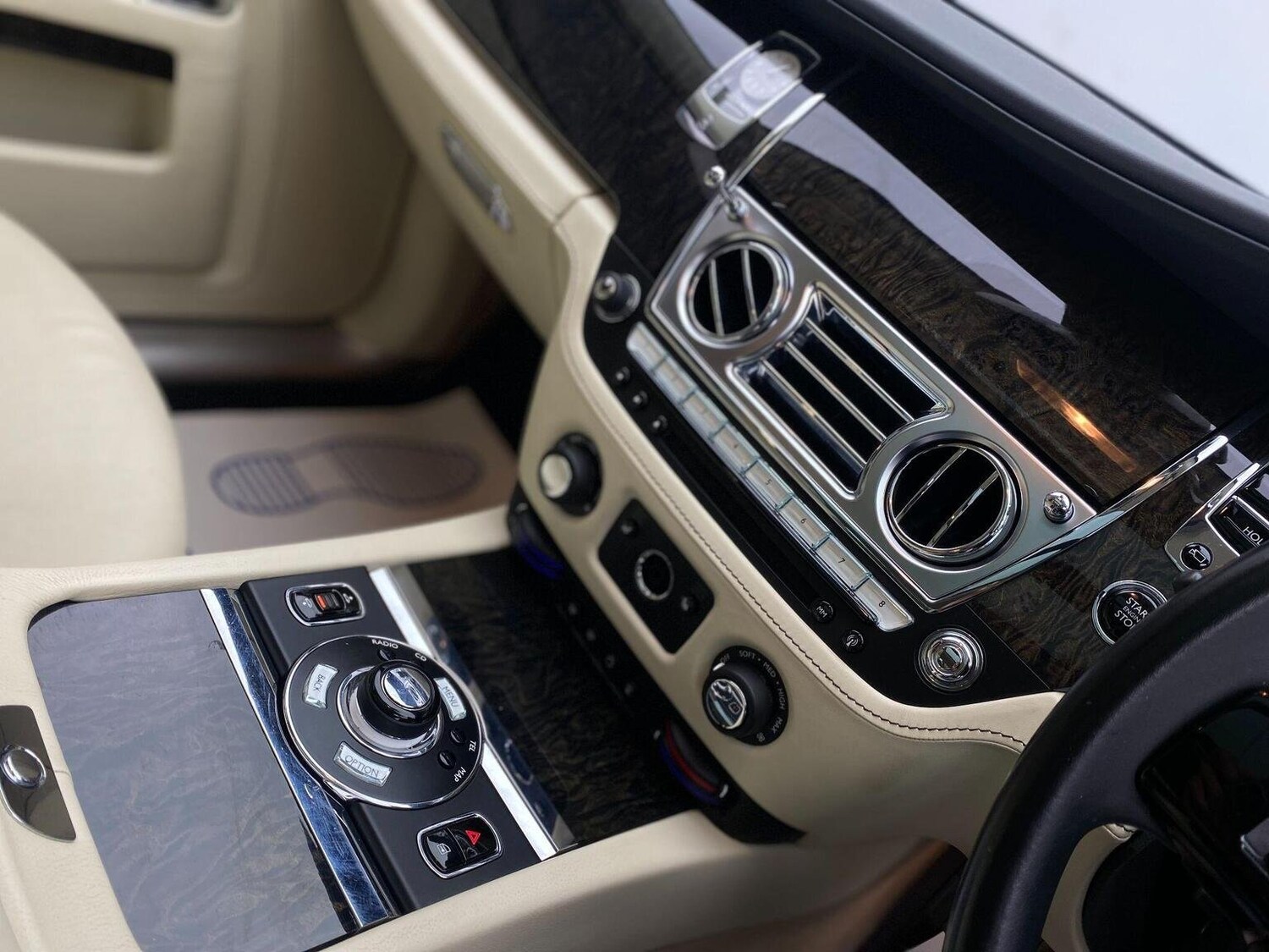 Used Rolls-Royce Ghost 2013 for sale - 76744161: Photo 32