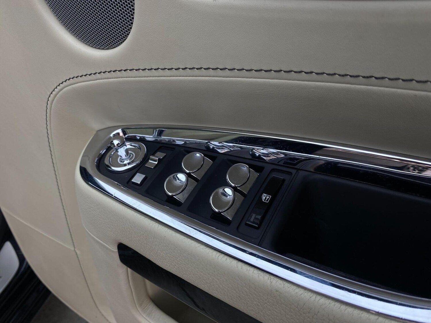 Used Rolls-Royce Ghost 2013 for sale - 76744161: Photo 40