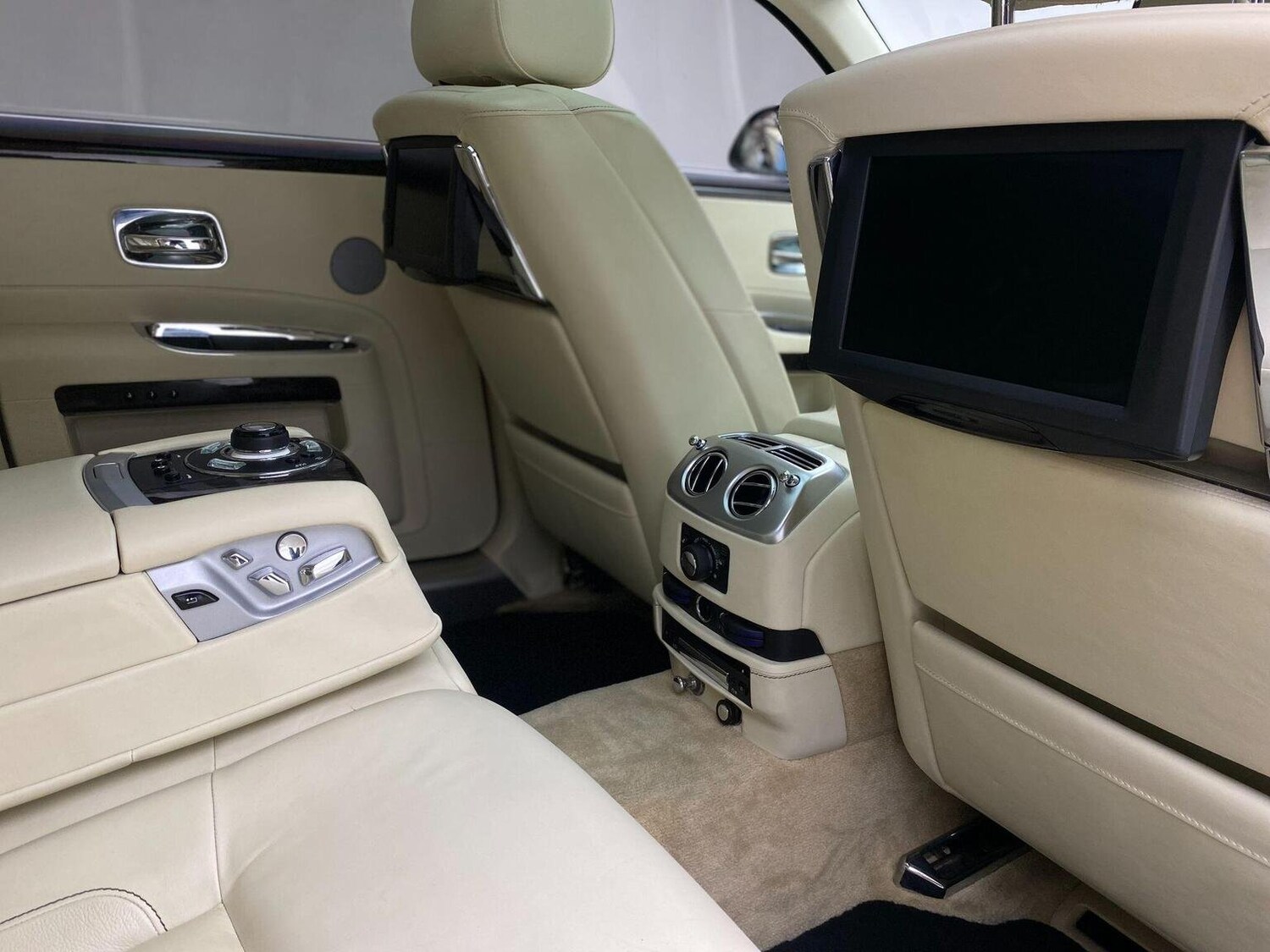 Used Rolls-Royce Ghost 2013 for sale - 76744161: Photo 77