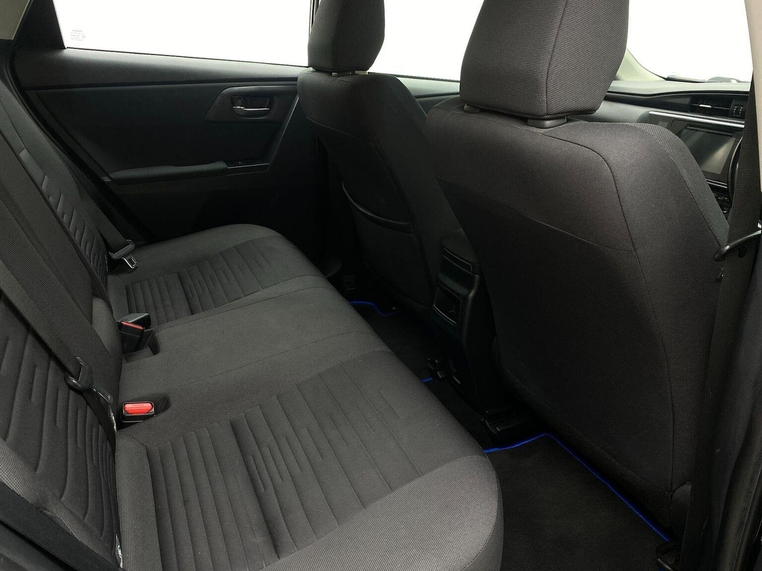 Used Toyota Auris 2017 for sale - 76744170: Photo 32