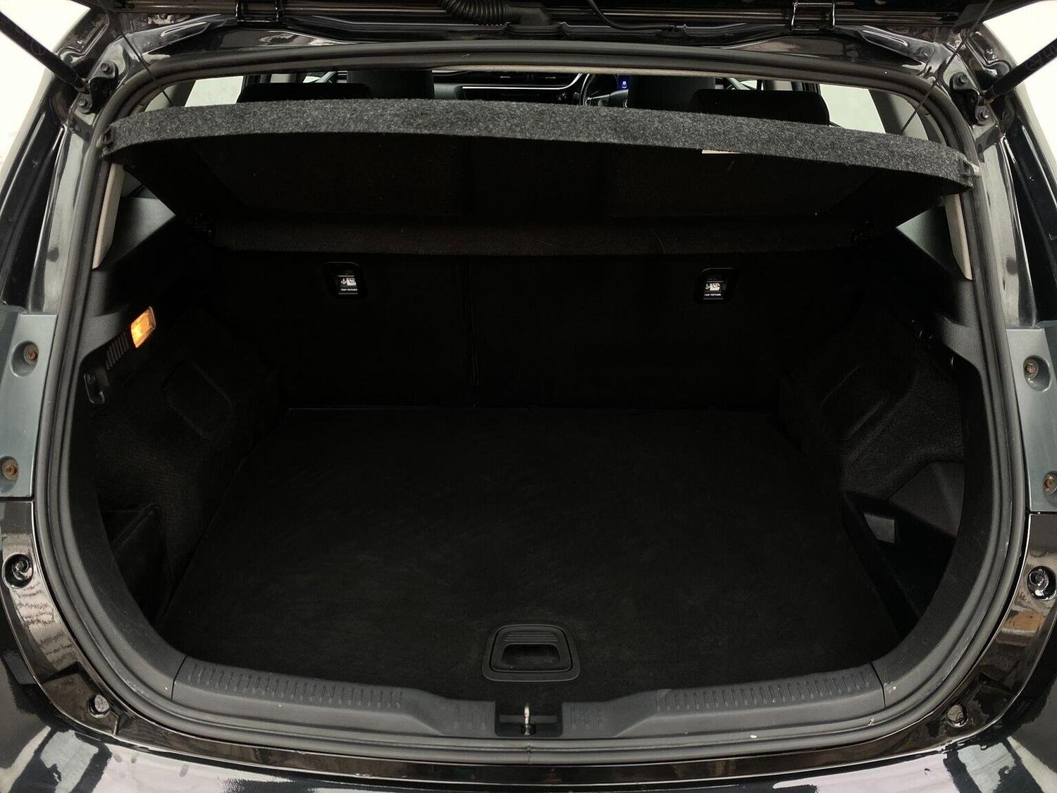 Used Toyota Auris 2017 for sale - 76744170: Photo 53