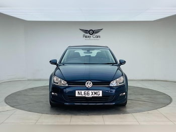 Used Volkswagen Golf 2016 for sale - 76744193: Photo