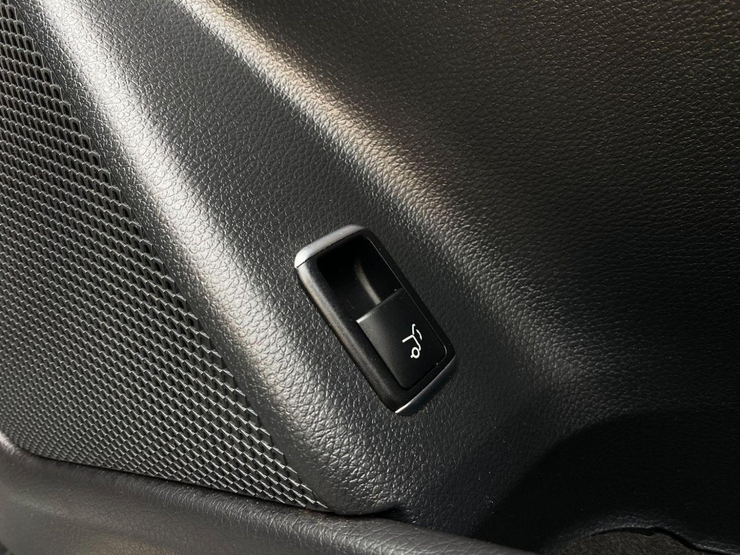 Used Mercedes-Benz GLA 2018 for sale - 76794541: Photo 33