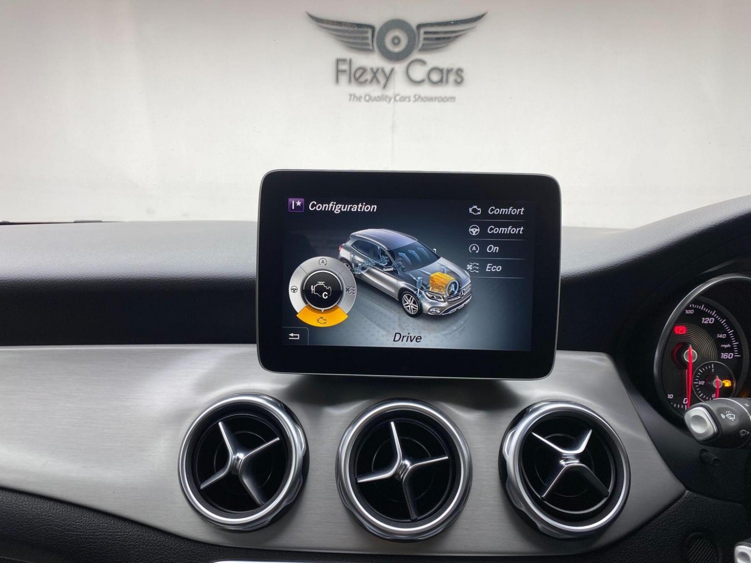 Used Mercedes-Benz GLA 2018 for sale - 76794541: Photo 60