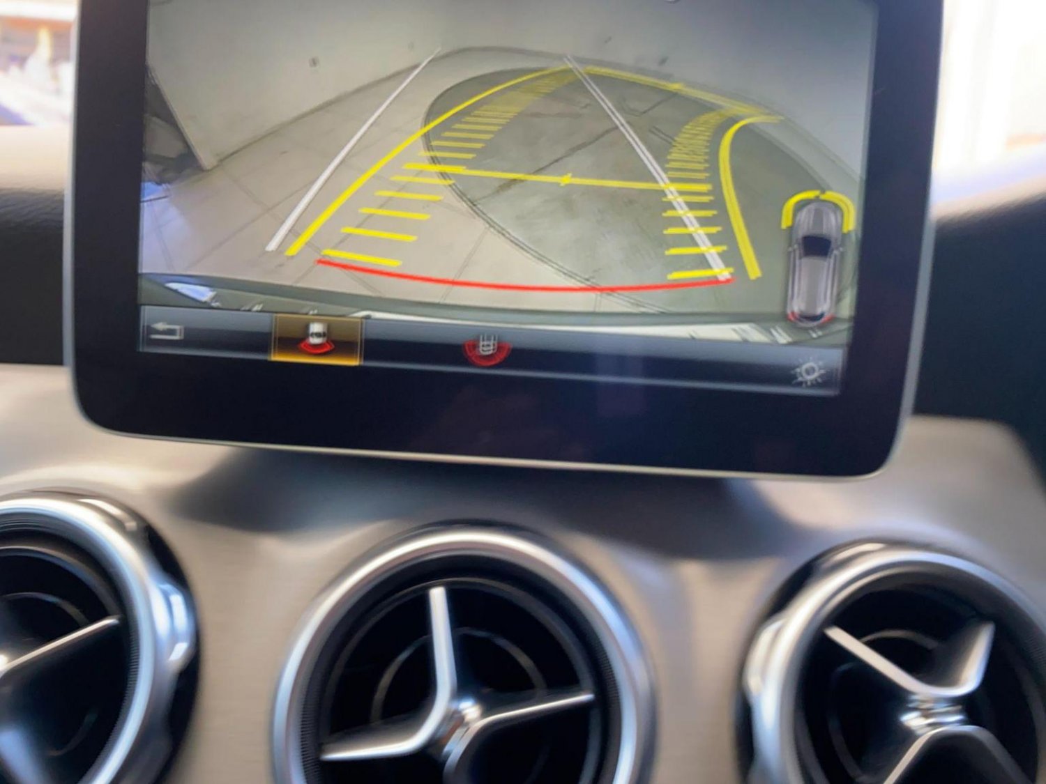 Used Mercedes-Benz GLA 2018 for sale - 76794541: Photo 74