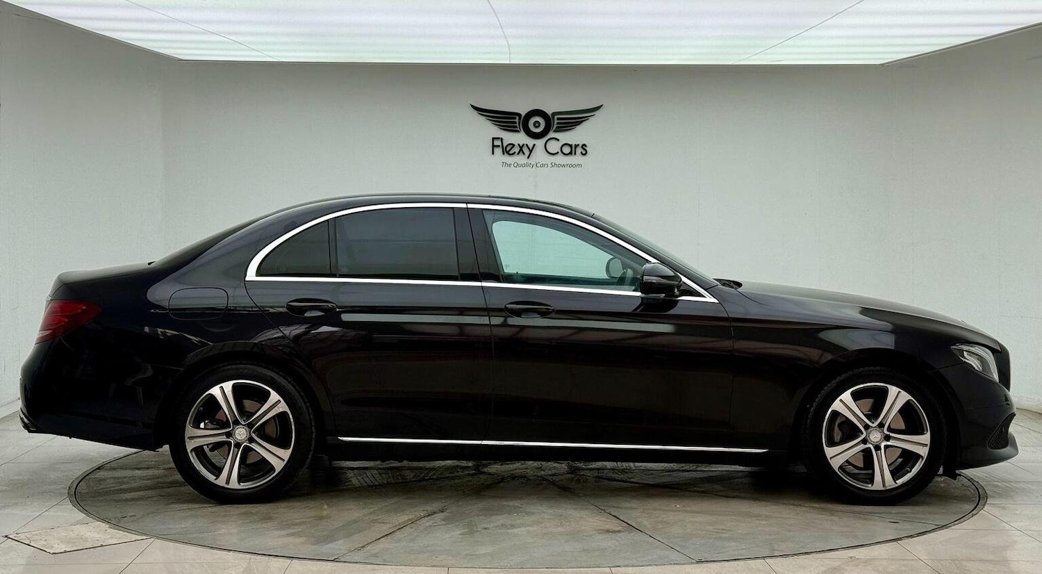 Used Mercedes-Benz E Class 2017 for sale - 76794687: Photo 4