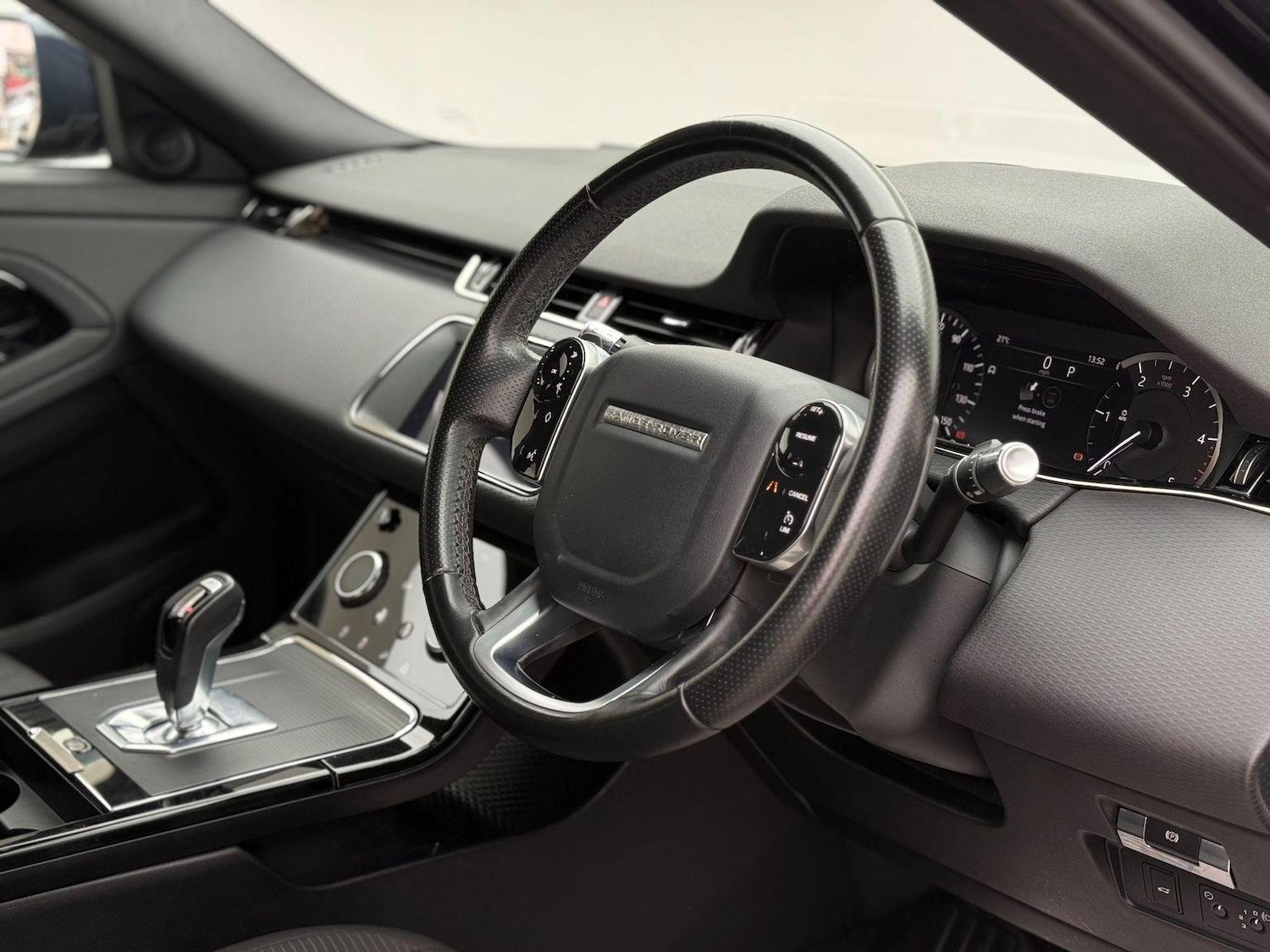 Used Land Rover Range Rover Evoque 2020 for sale - 76794704: Photo 2