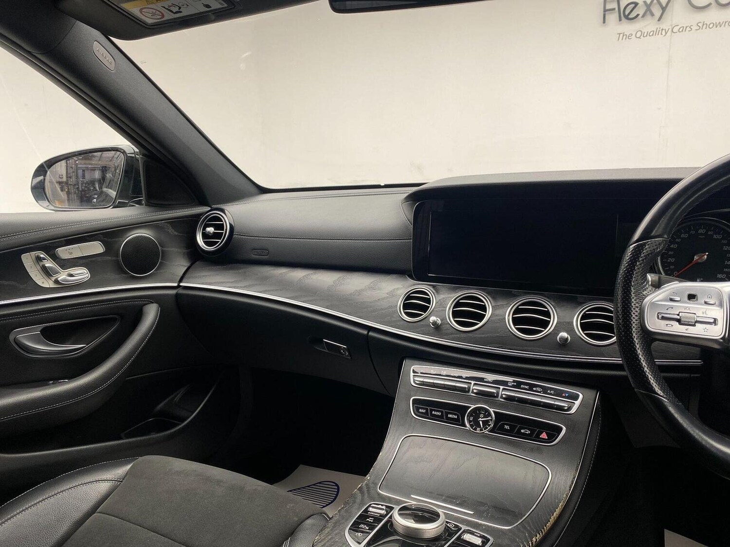 Used Mercedes-Benz E Class 2018 for sale - 76744165: Photo 29