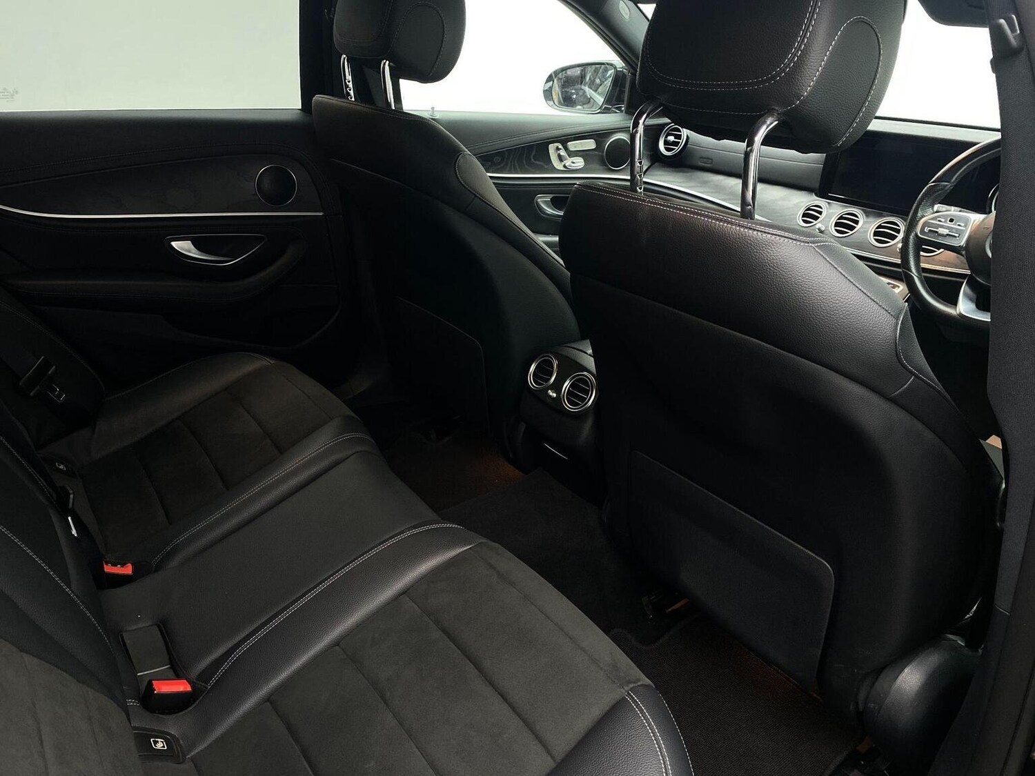 Used Mercedes-Benz E Class 2018 for sale - 76744165: Photo 36