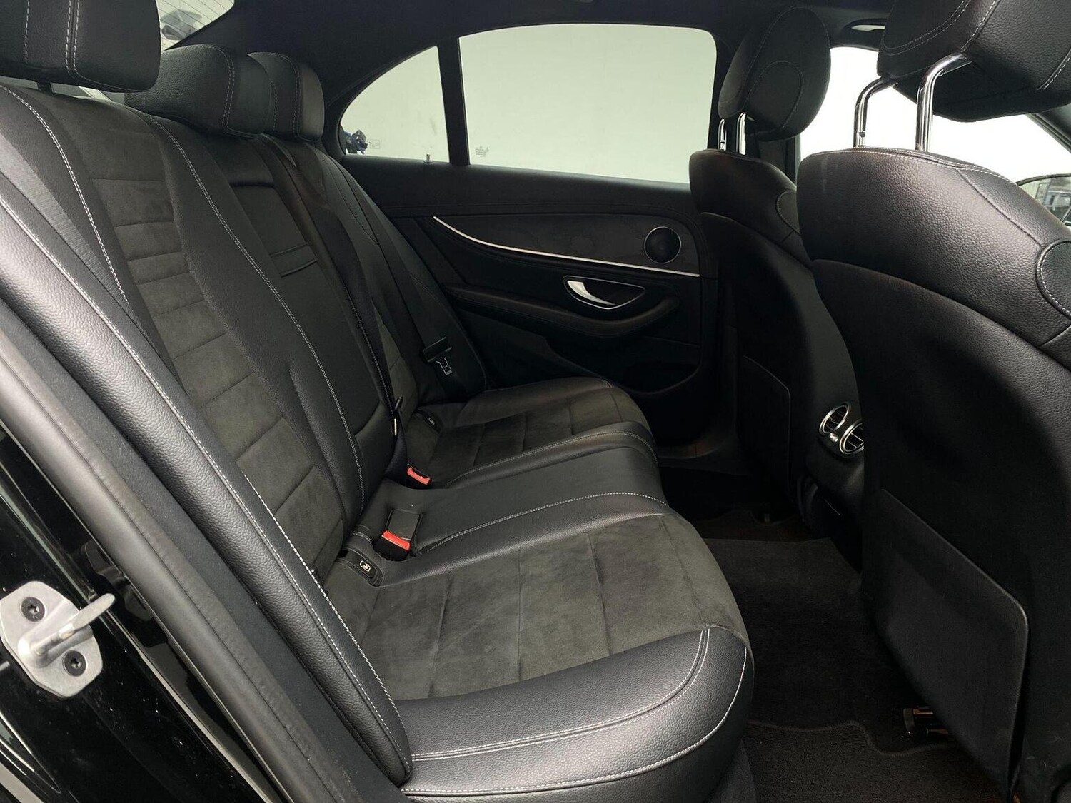 Used Mercedes-Benz E Class 2018 for sale - 76744165: Photo 37