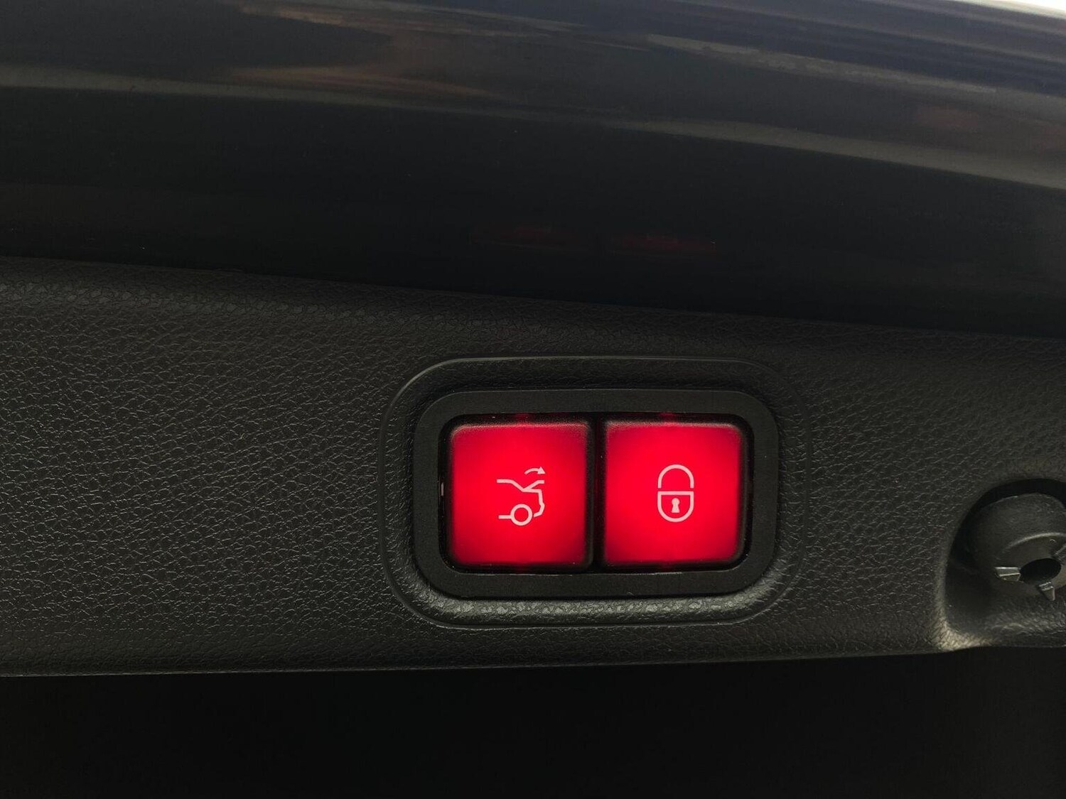 Used Mercedes-Benz E Class 2018 for sale - 76744165: Photo 38