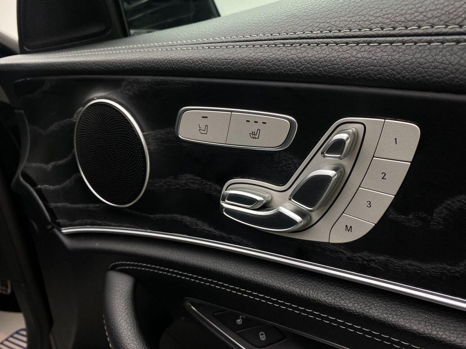 Used Mercedes-Benz E Class 2018 for sale - 76744165: Photo 39