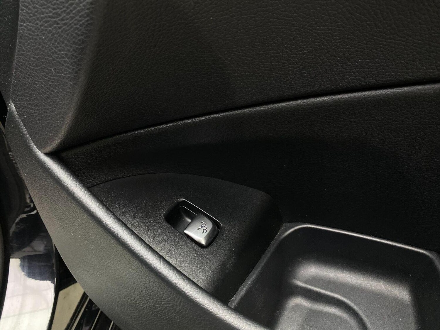 Used Mercedes-Benz E Class 2018 for sale - 76744165: Photo 46