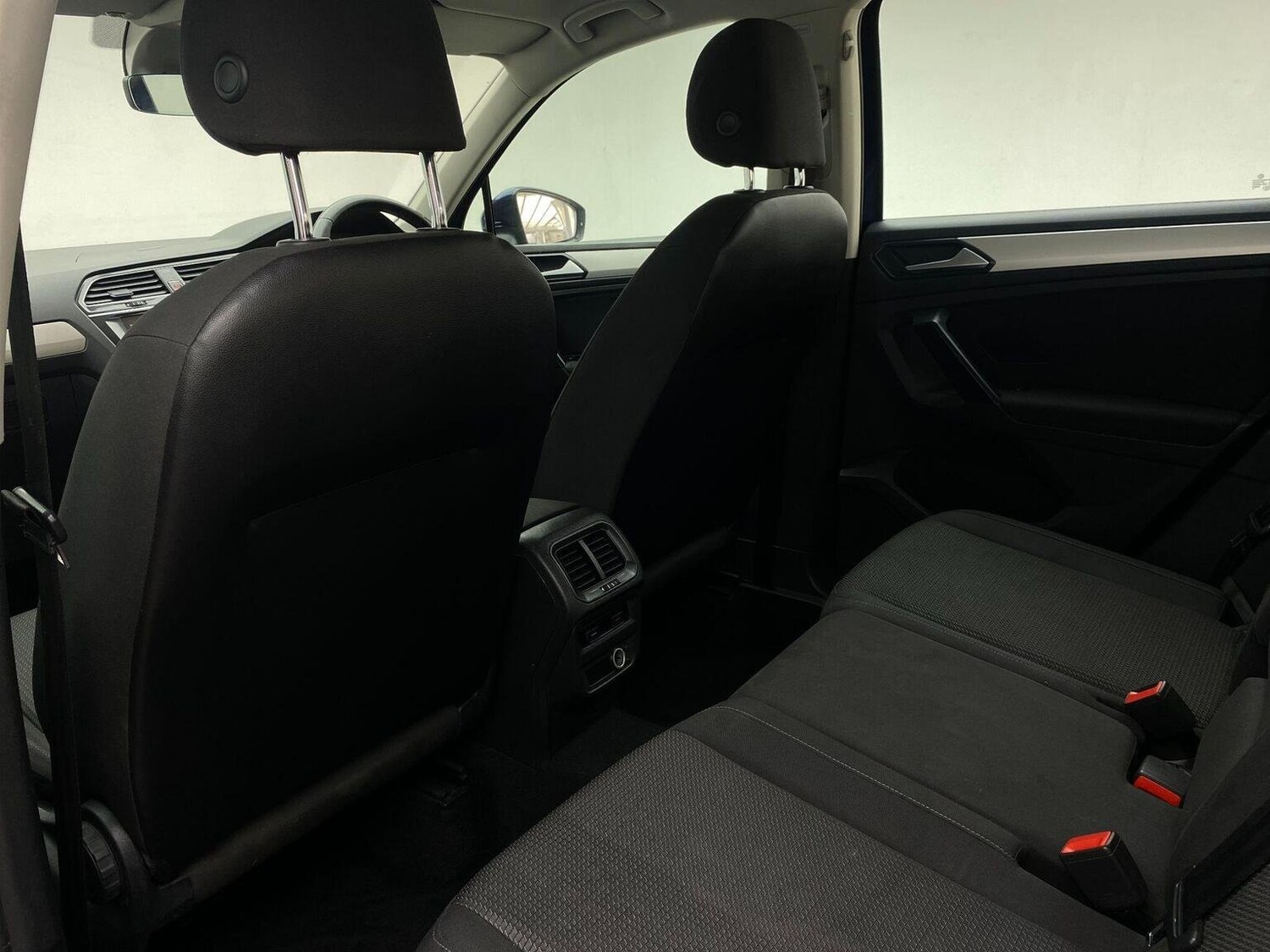 Used Volkswagen Tiguan 2017 for sale - 76744171: Photo 32