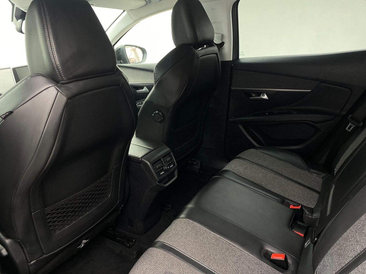 Used Peugeot 3008 2017 for sale - 76744173: Photo 29