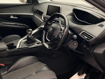 Used Peugeot 3008 2017 for sale - 76744173: Photo