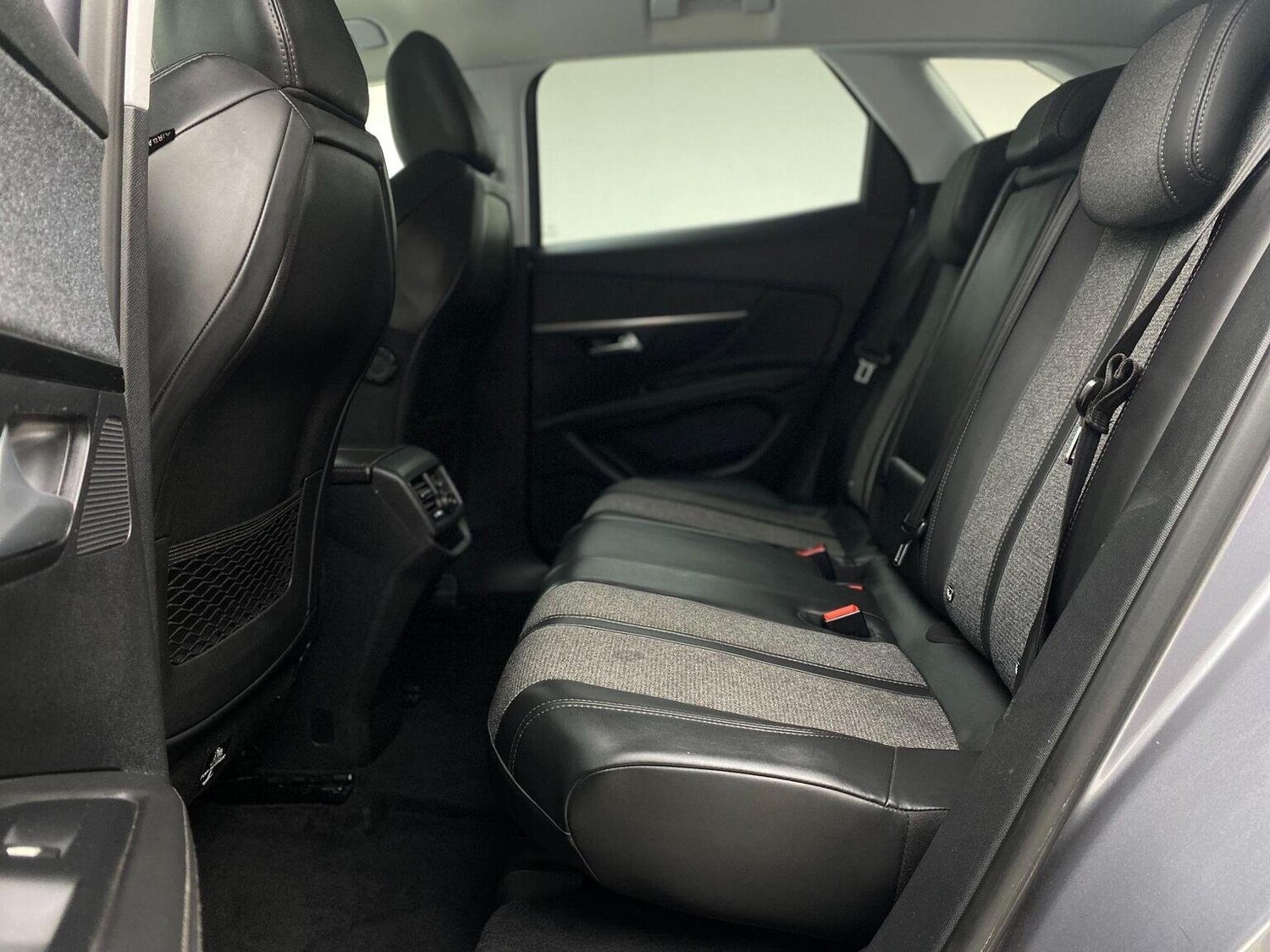 Used Peugeot 3008 2017 for sale - 76744173: Photo 30