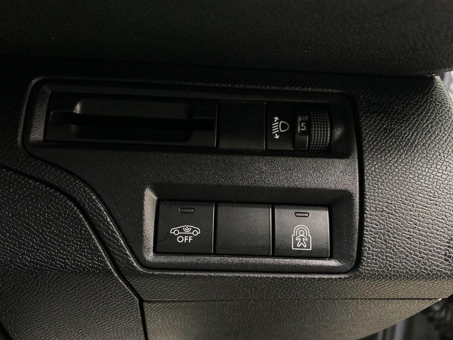 Used Peugeot 3008 2017 for sale - 76744173: Photo 35