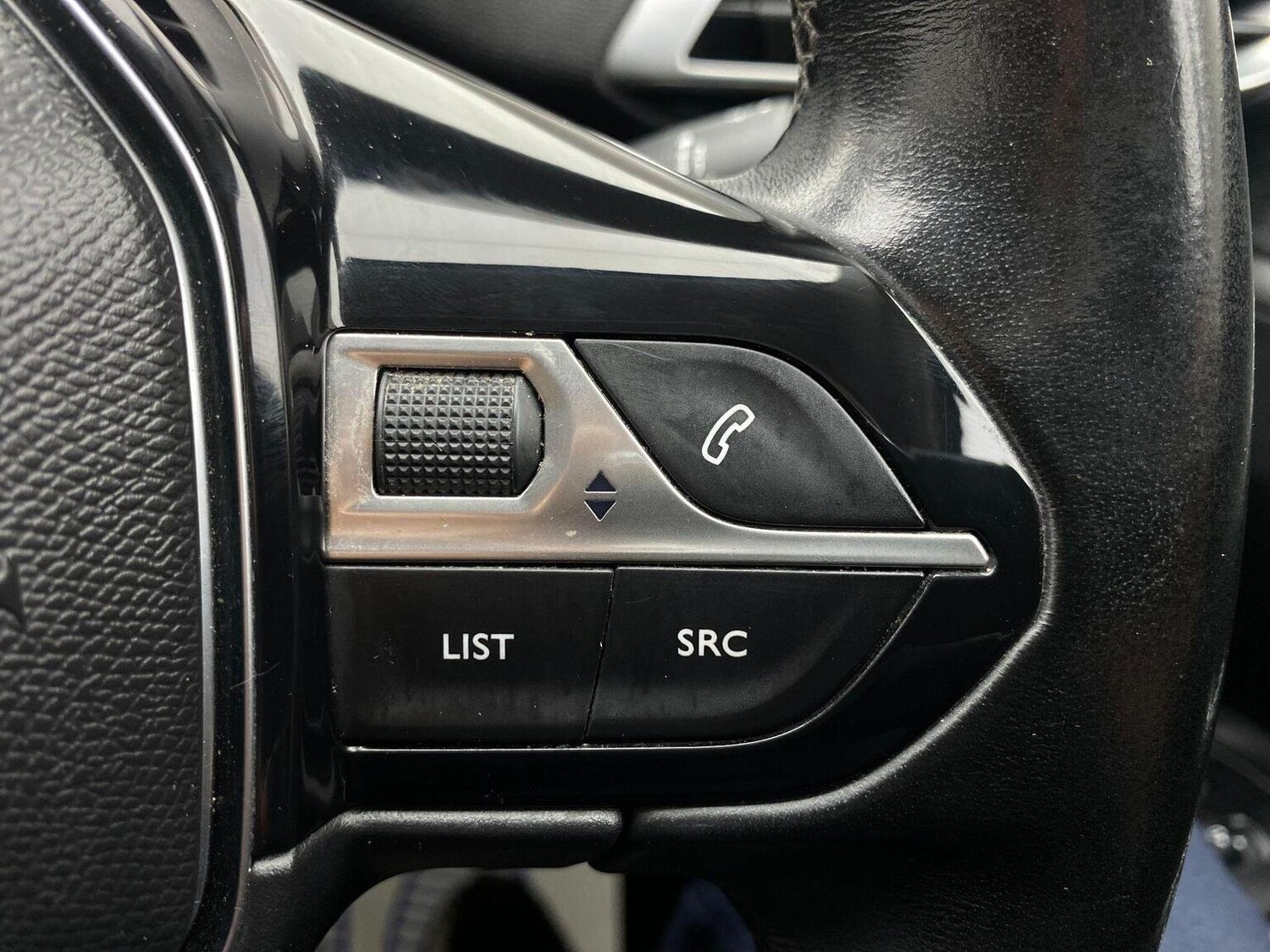 Used Peugeot 3008 2017 for sale - 76744173: Photo 36