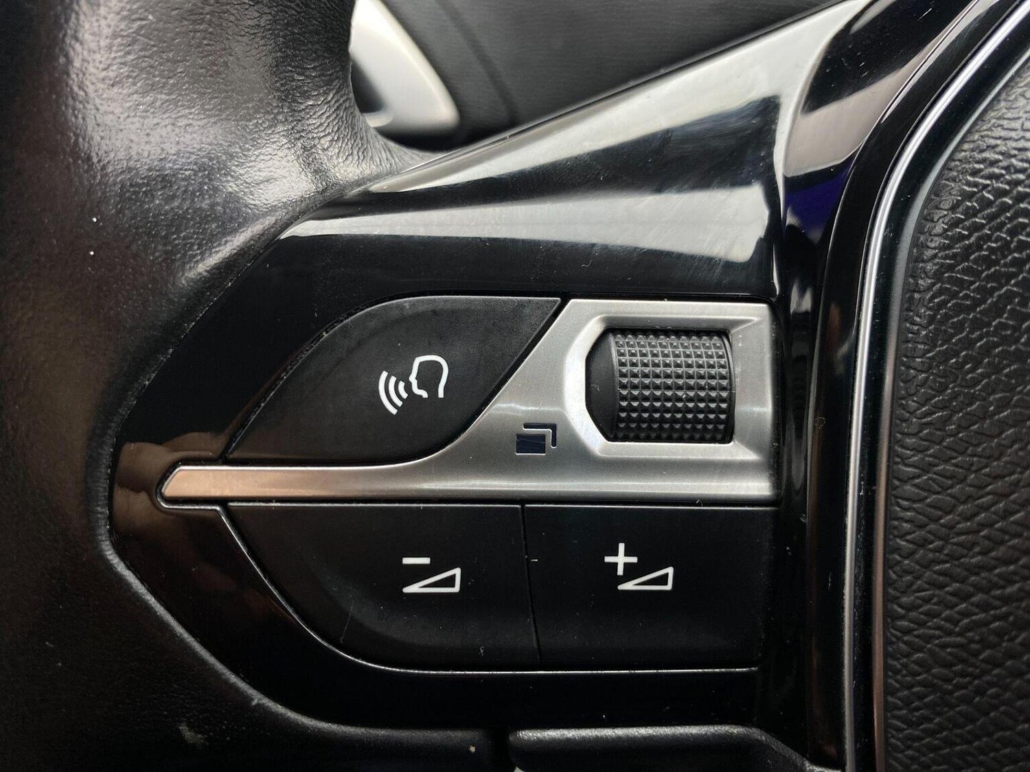 Used Peugeot 3008 2017 for sale - 76744173: Photo 37