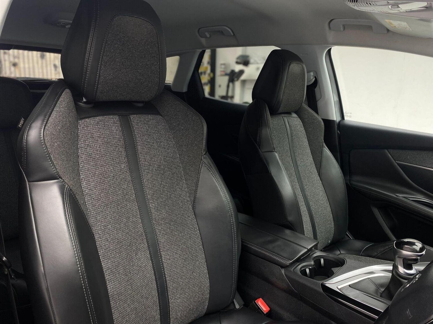 Used Peugeot 3008 2017 for sale - 76744173: Photo 65