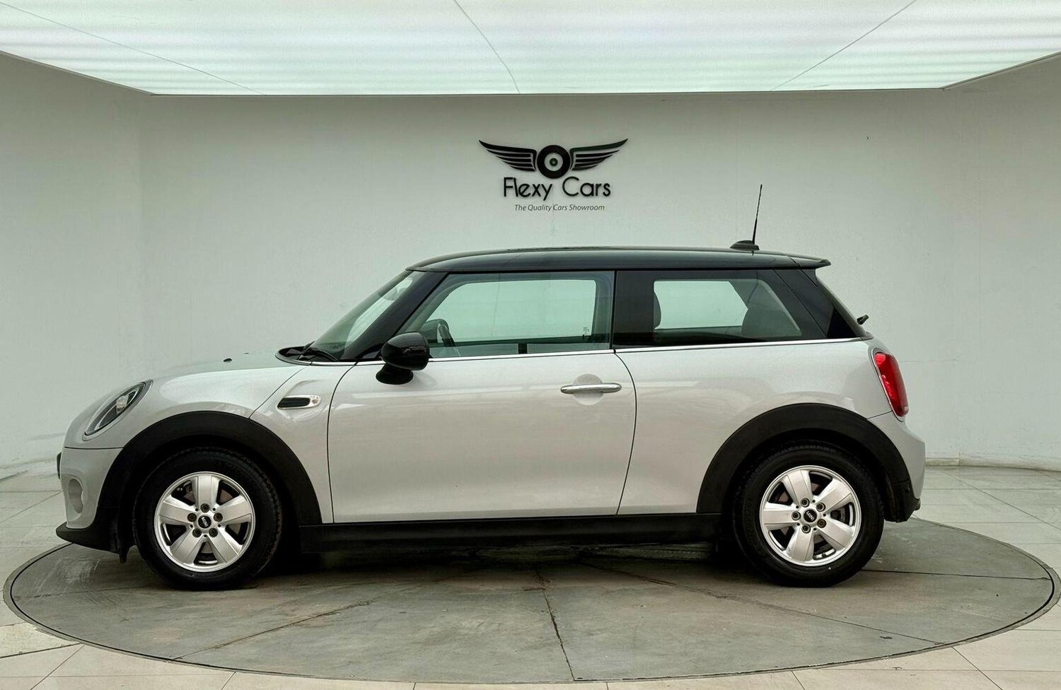 Used MINI Hatch 2019 for sale - 76744244: Photo 12