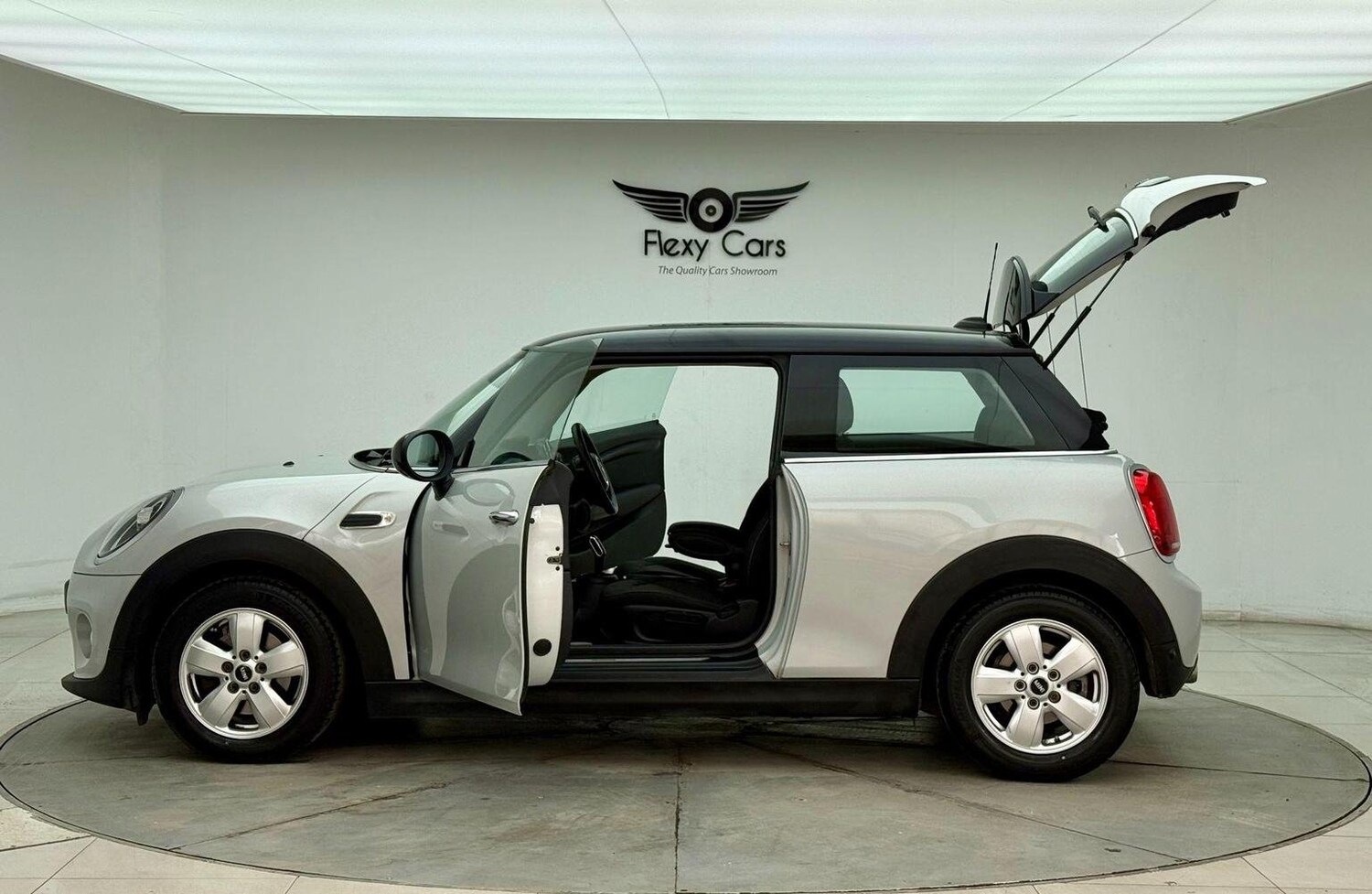 Used MINI Hatch 2019 for sale - 76744244: Photo 23