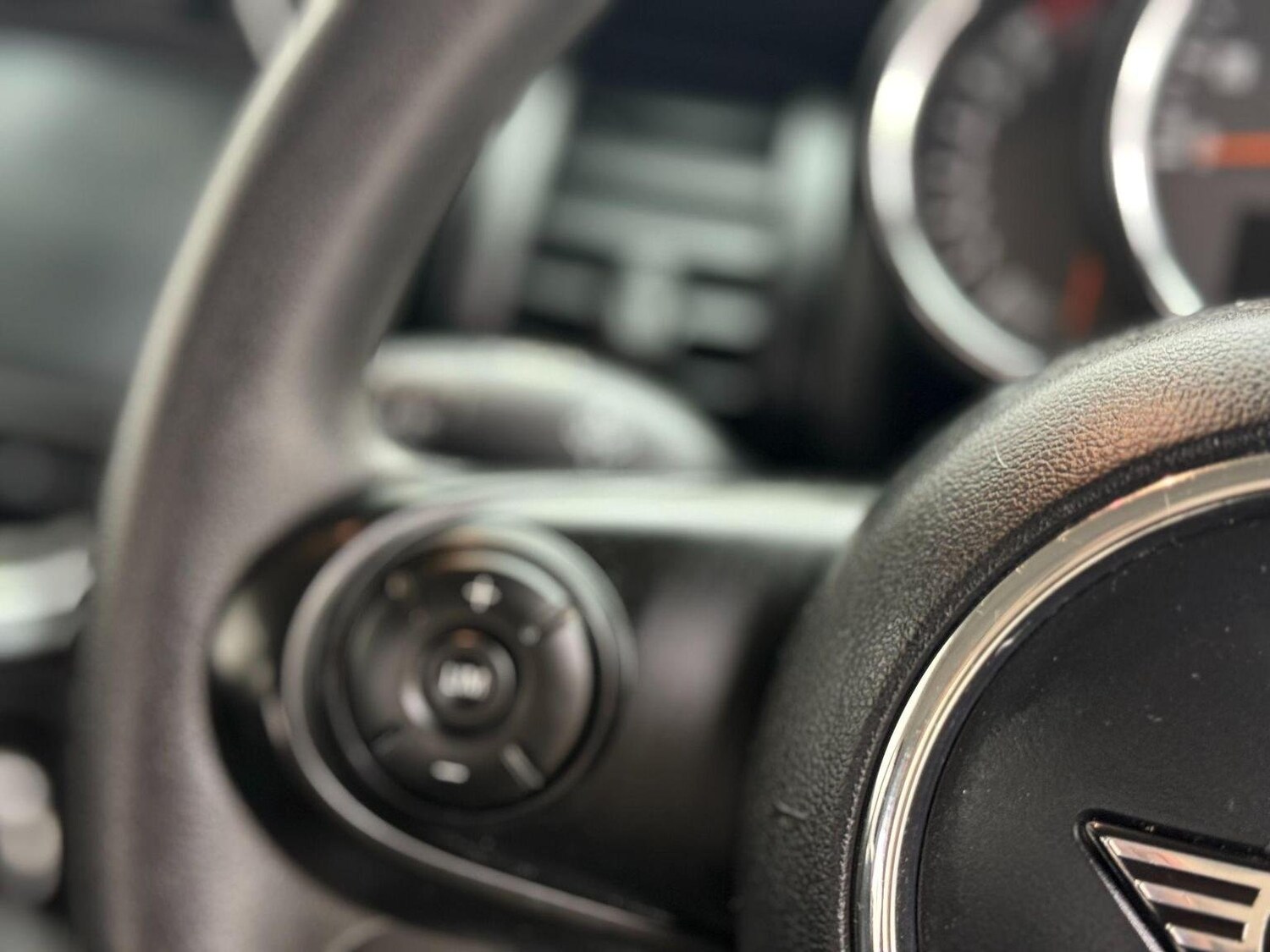 Used MINI Hatch 2019 for sale - 76744244: Photo 40