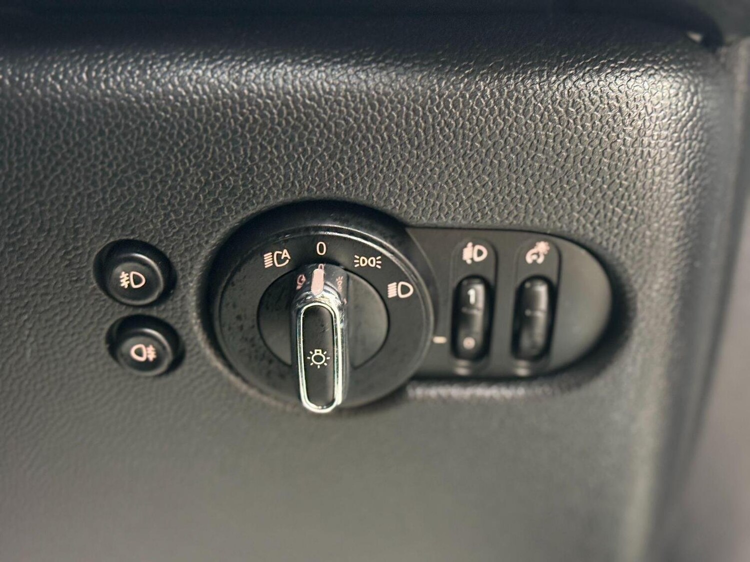 Used MINI Hatch 2019 for sale - 76744244: Photo 41