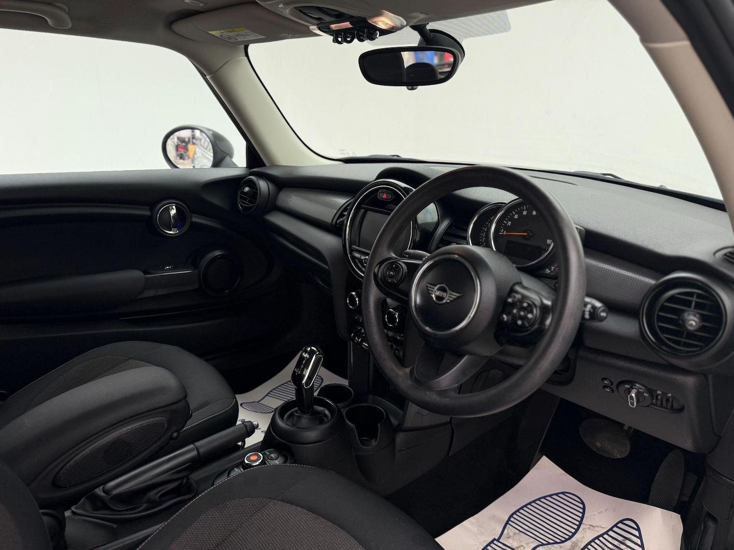 Used MINI Hatch 2019 for sale - 76744244: Photo 7